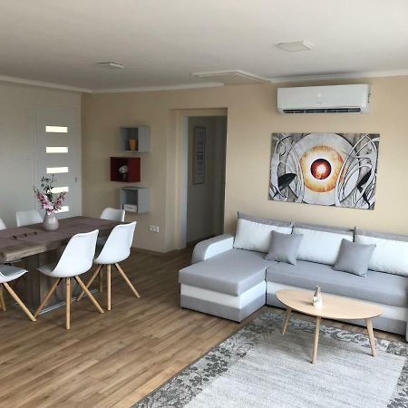 Villa Relax Komfortlak Gárdony المظهر الخارجي الصورة